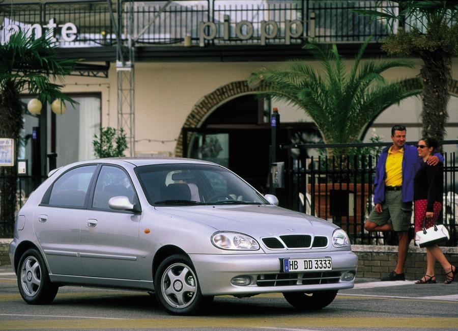  Daewoo Lanos 5-Door 2000 года  (фото 3 из 10)